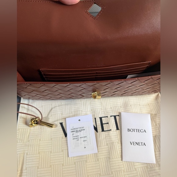 Bottega Veneta Andiamo Clutch - Picture 7 of 8
